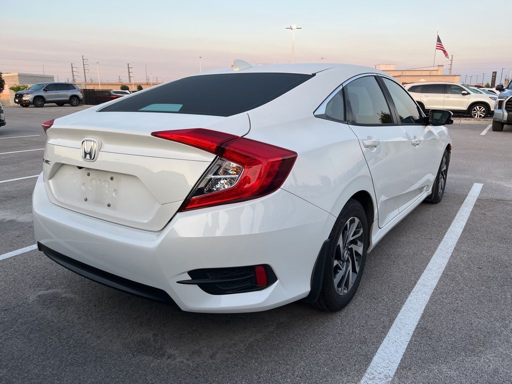 Thumbnail: 2017 Honda Civic - 3