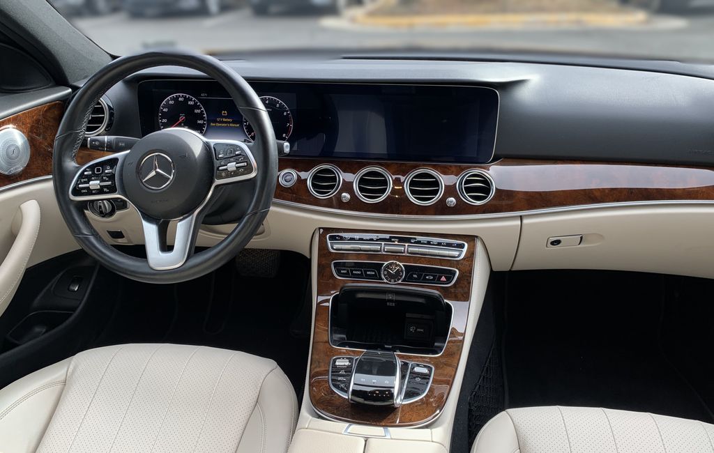 Thumbnail: 2019 Mercedes-Benz E-Class - 29