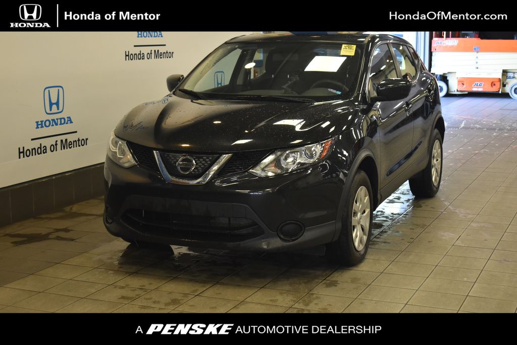 Thumbnail: 2018 Nissan Rogue Sport - 1