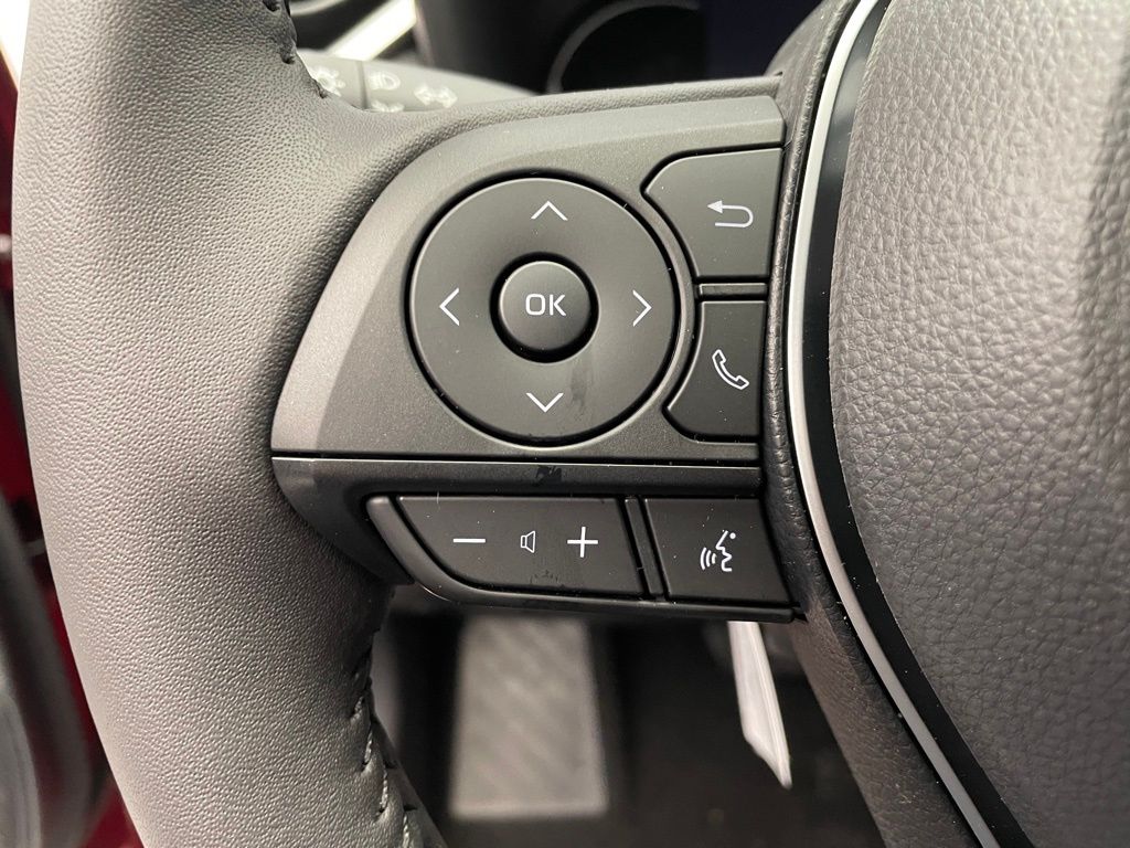 2025 Toyota RAV4 XLE 22