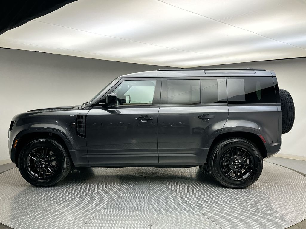 2025 Land Rover Defender 110 2