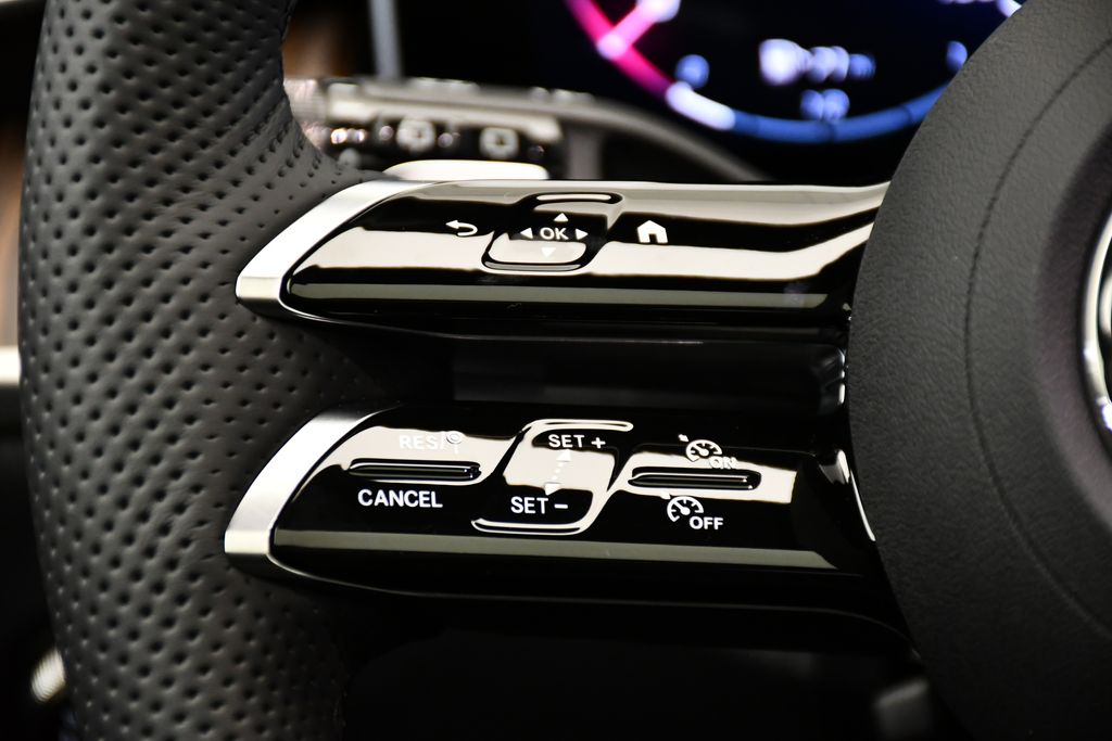 Thumbnail: 2026 Mercedes-Benz GLC - 23