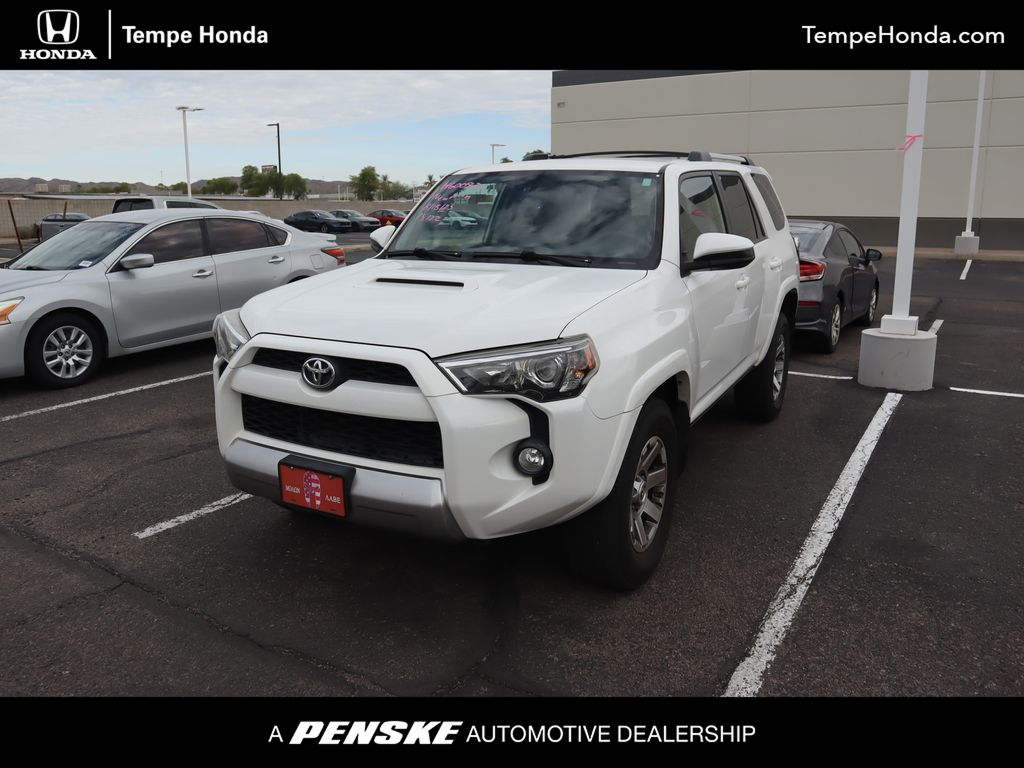 Thumbnail: 2015 Toyota 4Runner - 1