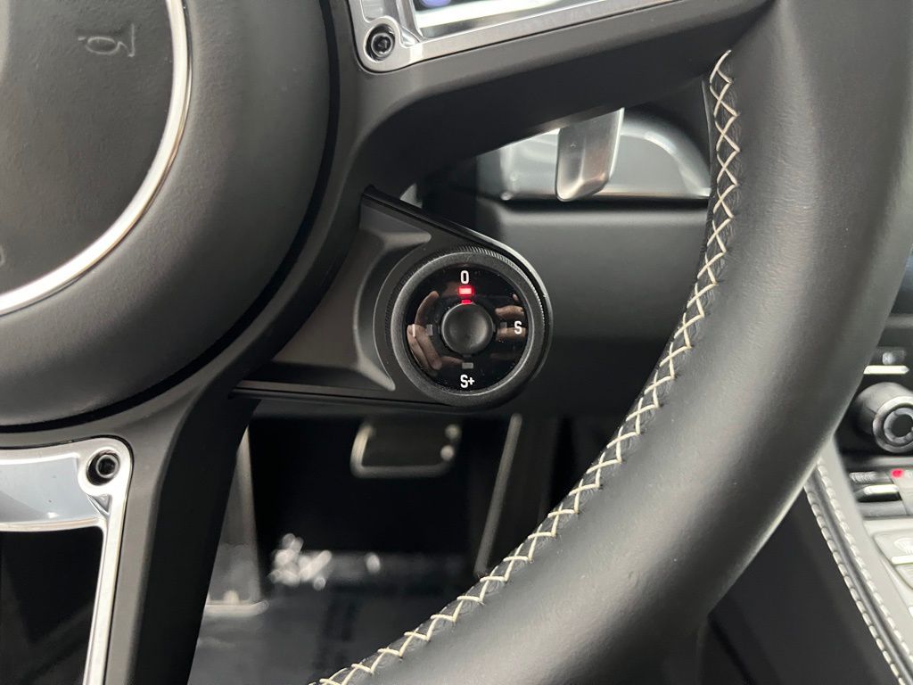 Thumbnail: 2024 Porsche 718 Boxster - 15