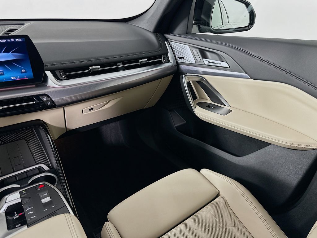 Thumbnail: 2025 BMW X1 - 22