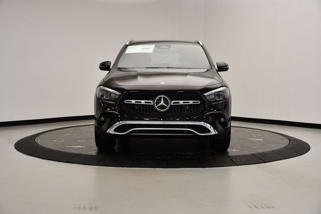 2025 Mercedes-Benz GLA 250 4MATIC 8