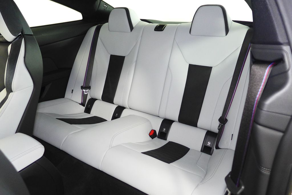 Thumbnail: 2025 BMW M4 - 21