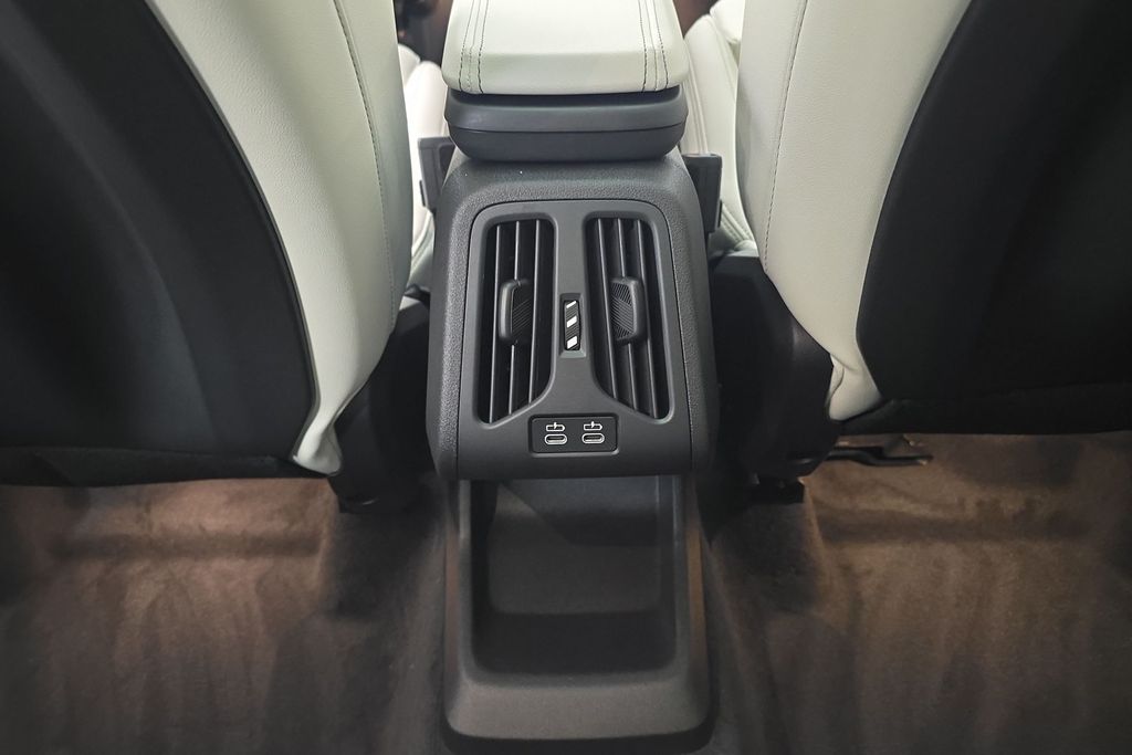 2026 Bmw X1 M35i photo 17