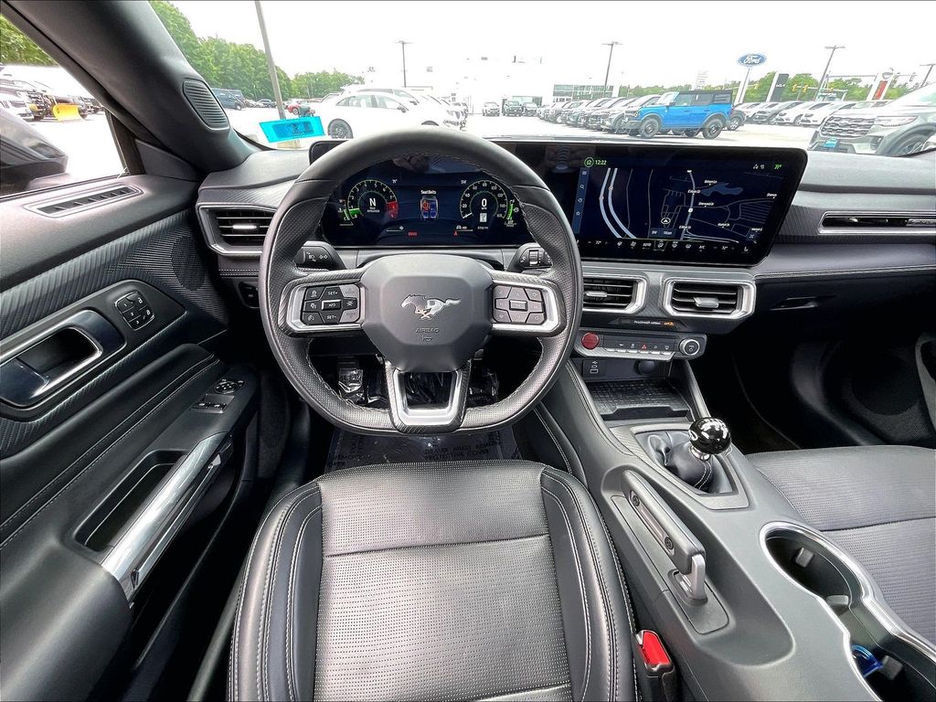 2024 Ford Mustang — photo 16