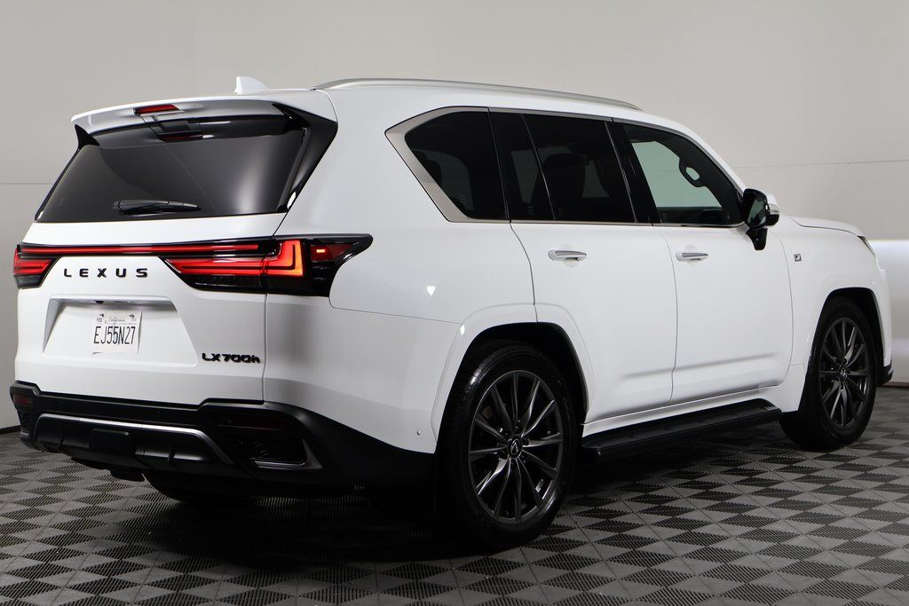 Thumbnail: 2025 Lexus LX - 4