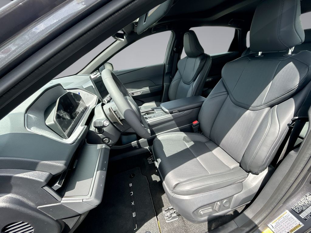 Thumbnail: 2026 Lexus ES - 8