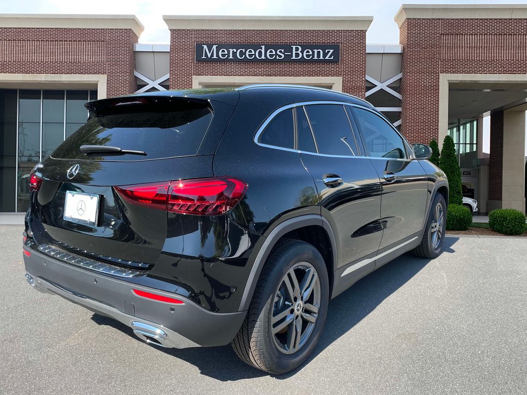 2025 Mercedes-Benz GLA 250 4