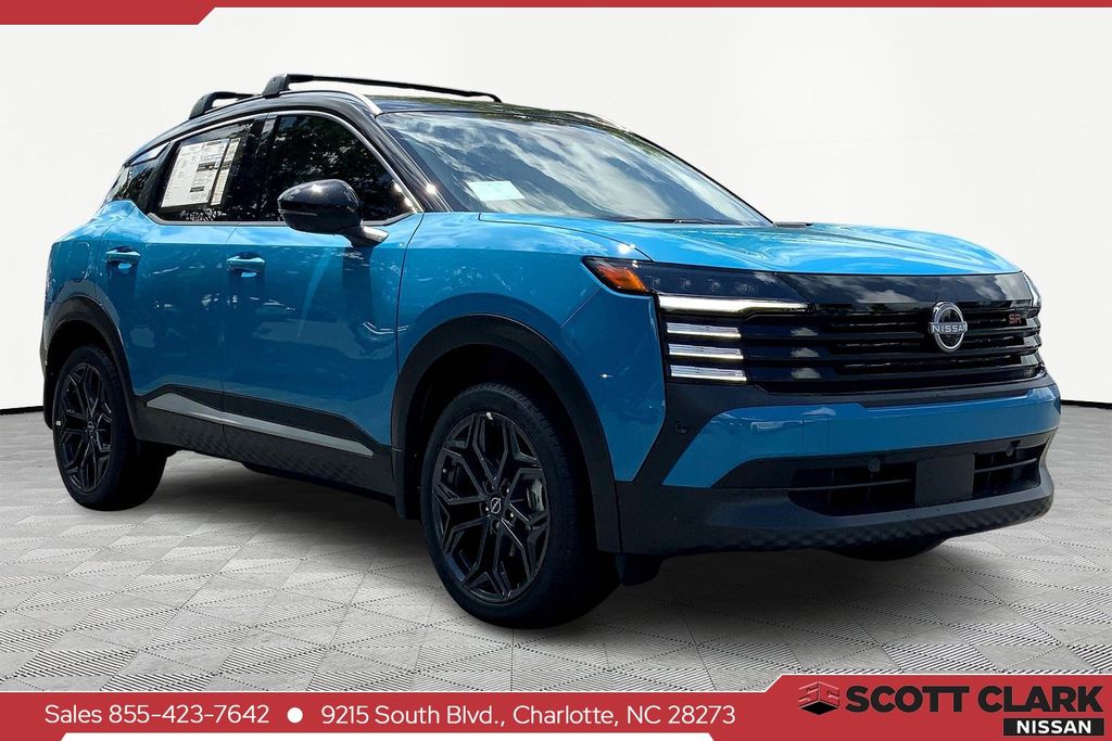 2025 Nissan Kicks SR