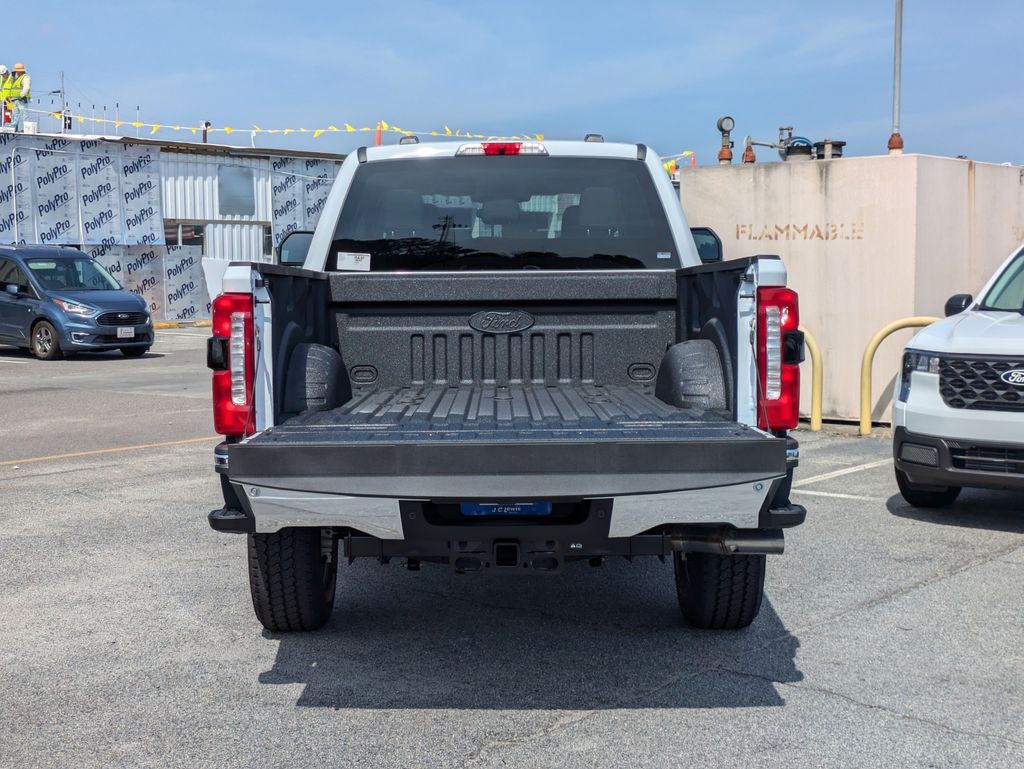 2026 Ford F-350 Super Duty XLT
