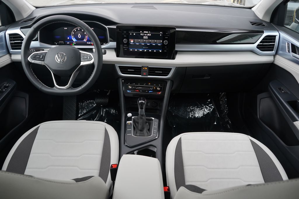 Thumbnail: 2026 Volkswagen Taos - 8