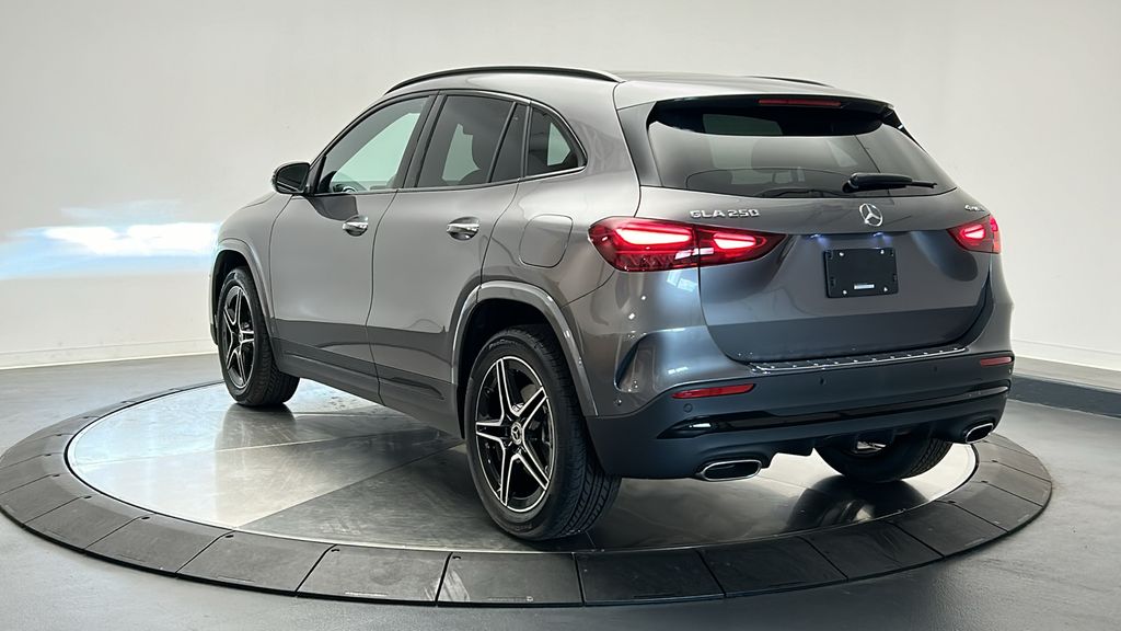 2025 Mercedes-Benz GLA 250 4MATIC 5