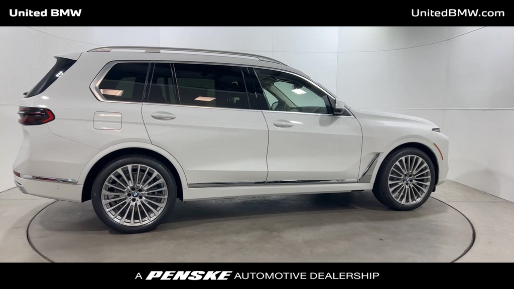 2025 BMW X7 xDrive40i 9