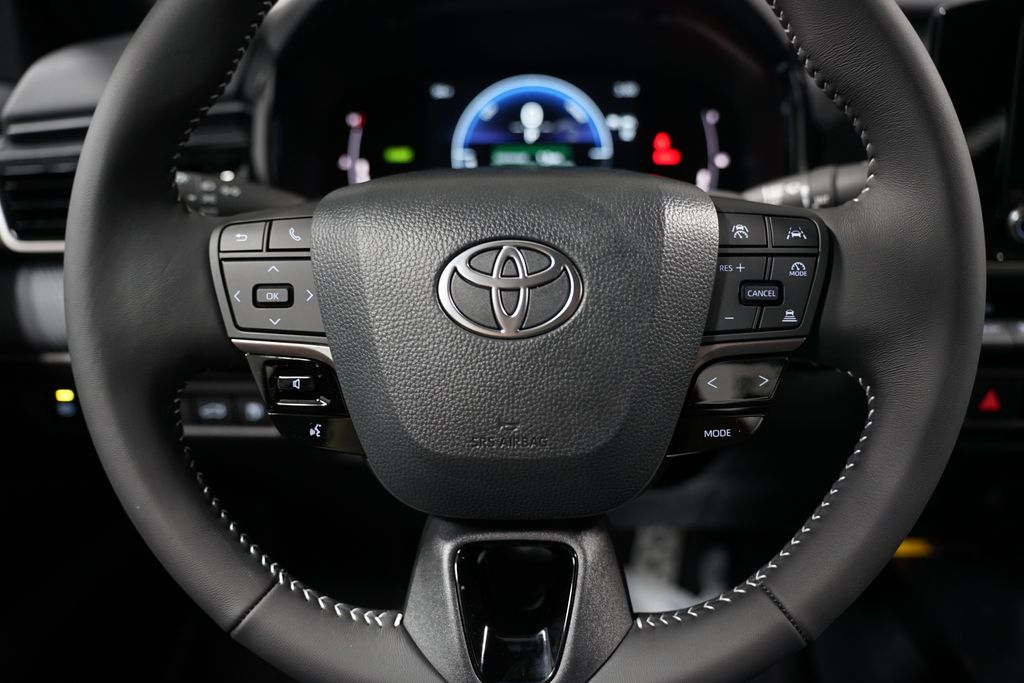 Thumbnail: 2025 Toyota Camry - 12