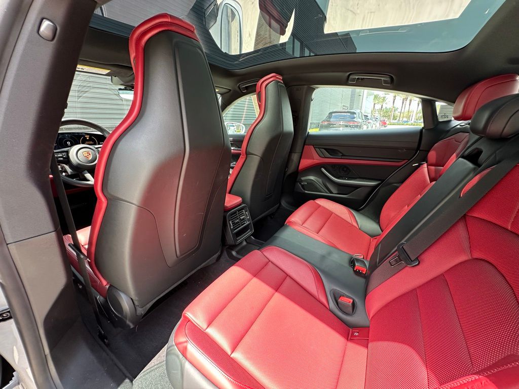 Thumbnail: 2024 Porsche Taycan - 30