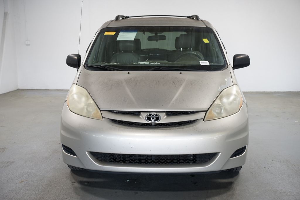 Thumbnail: 2006 Toyota Sienna - 2