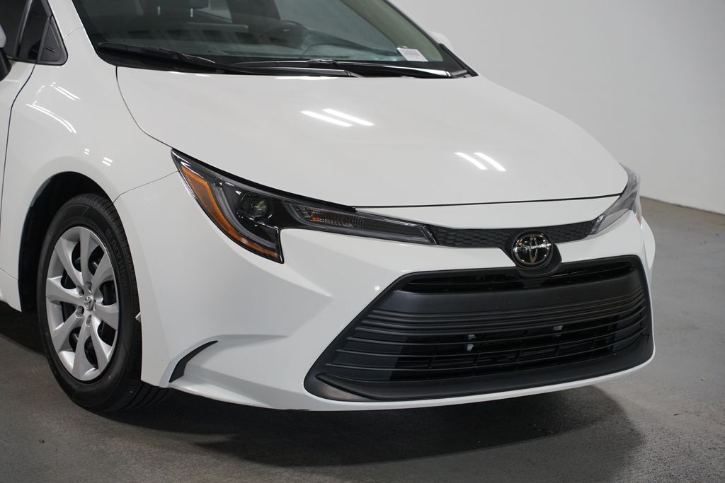 Thumbnail: 2025 Toyota Corolla - 4