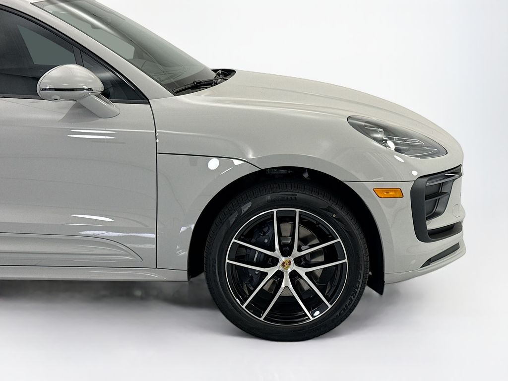 Thumbnail: 2026 Porsche Macan - 11