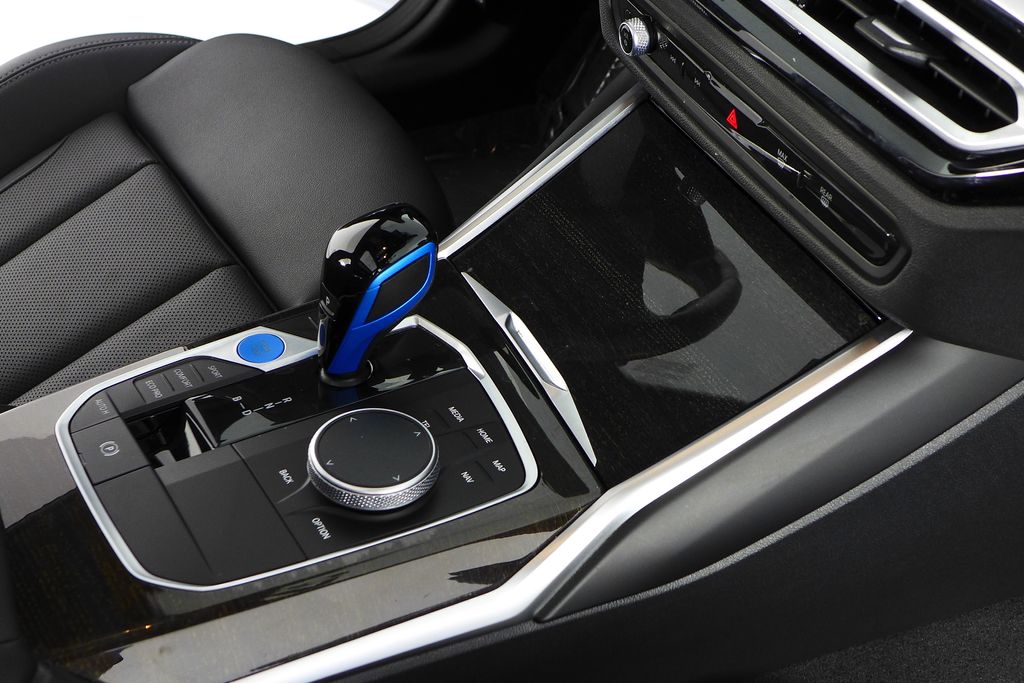 Thumbnail: 2023 BMW i4 - 15