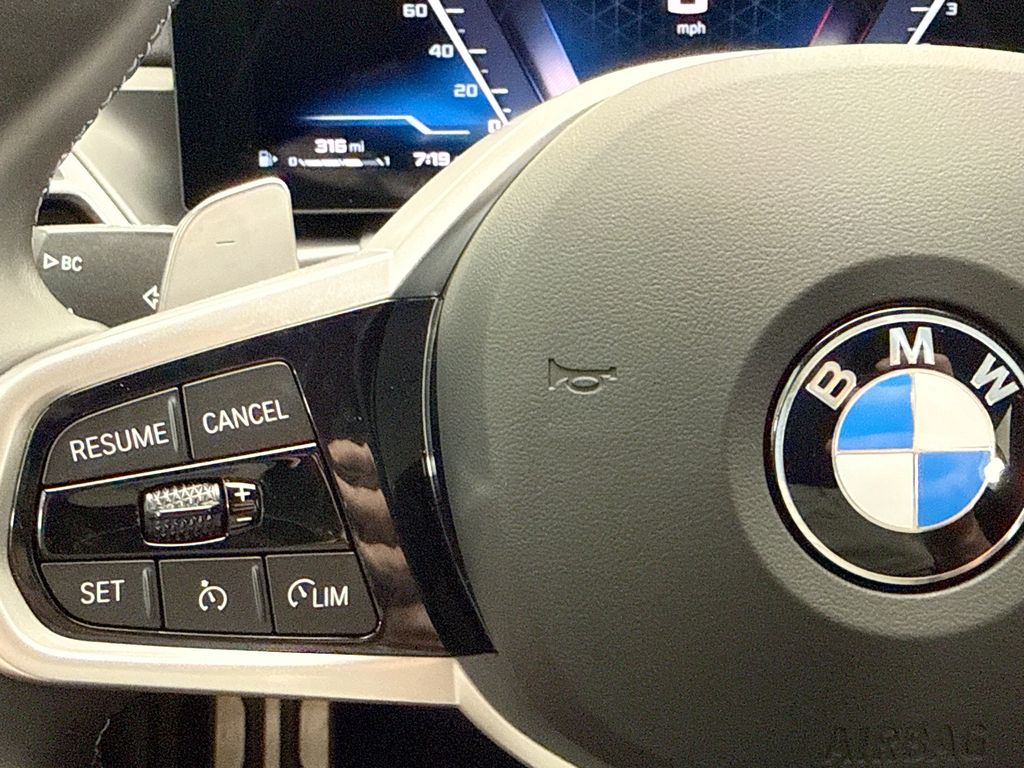 Thumbnail: 2025 BMW 3 Series - 11