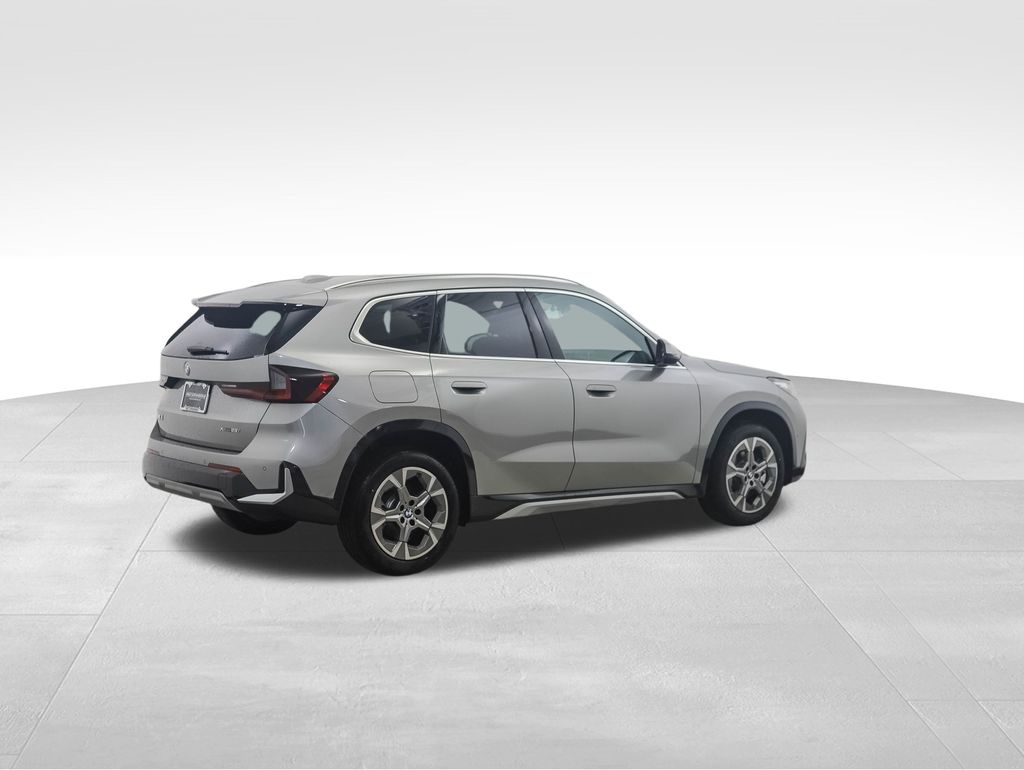 Thumbnail: 2026 BMW X1 - 5