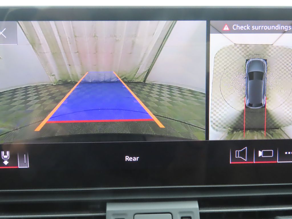 Thumbnail: 2023 Audi Q5 - 16