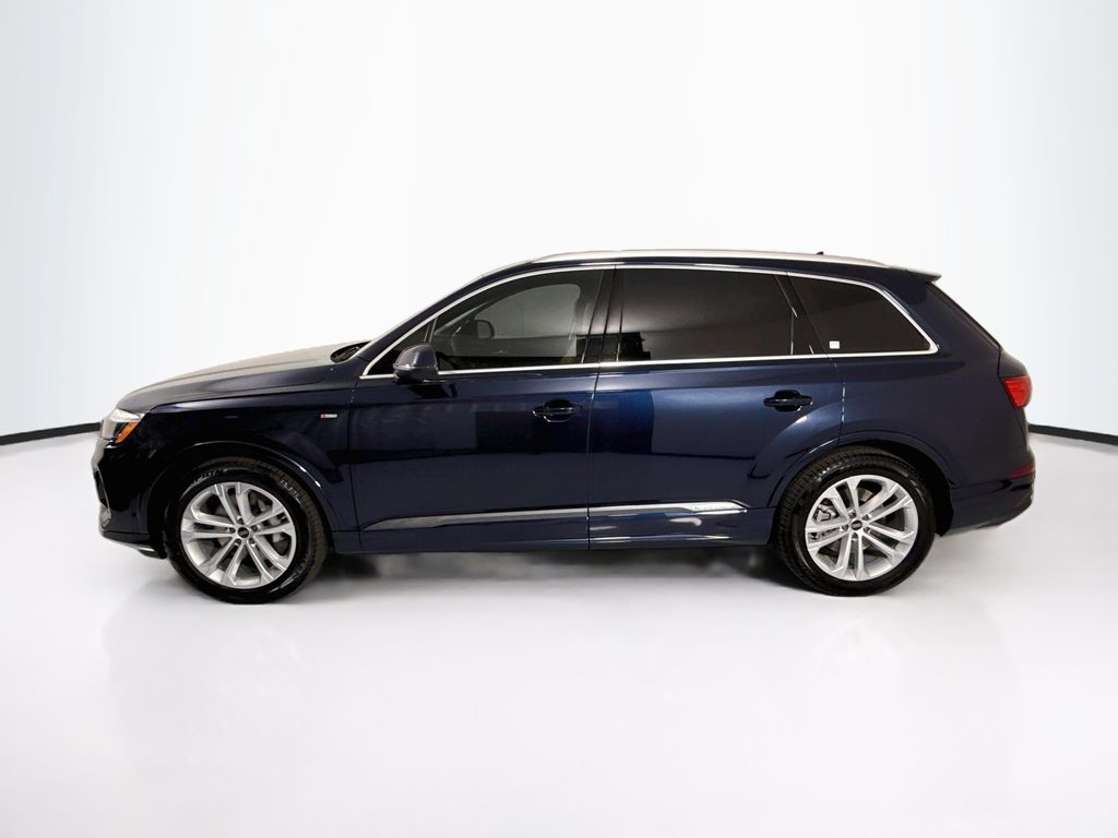 Thumbnail: 2026 Audi Q7 - 8