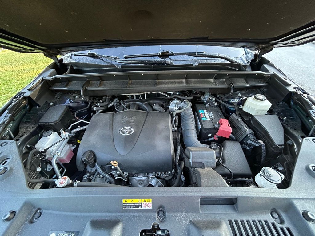 Thumbnail: 2021 Toyota Highlander - 11