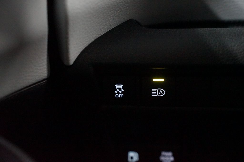 Thumbnail: 2026 Toyota Sienna - 24