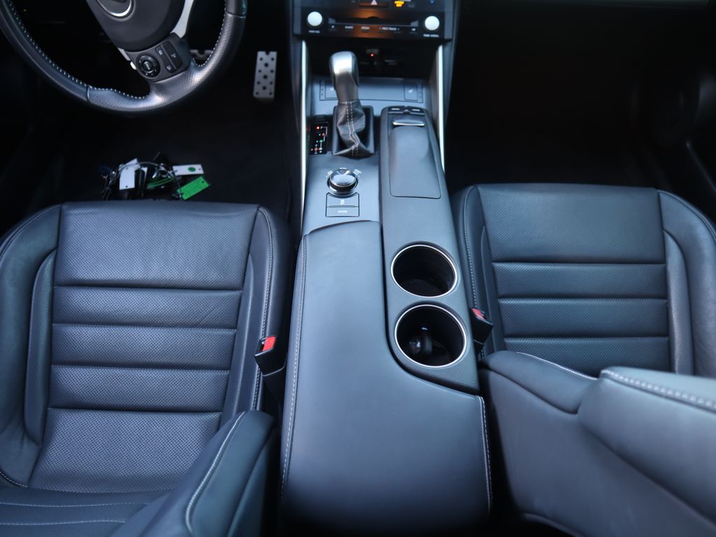 Thumbnail: 2014 Lexus IS - 8