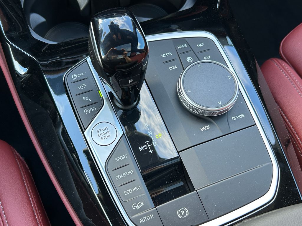 Thumbnail: 2025 BMW X4 - 27