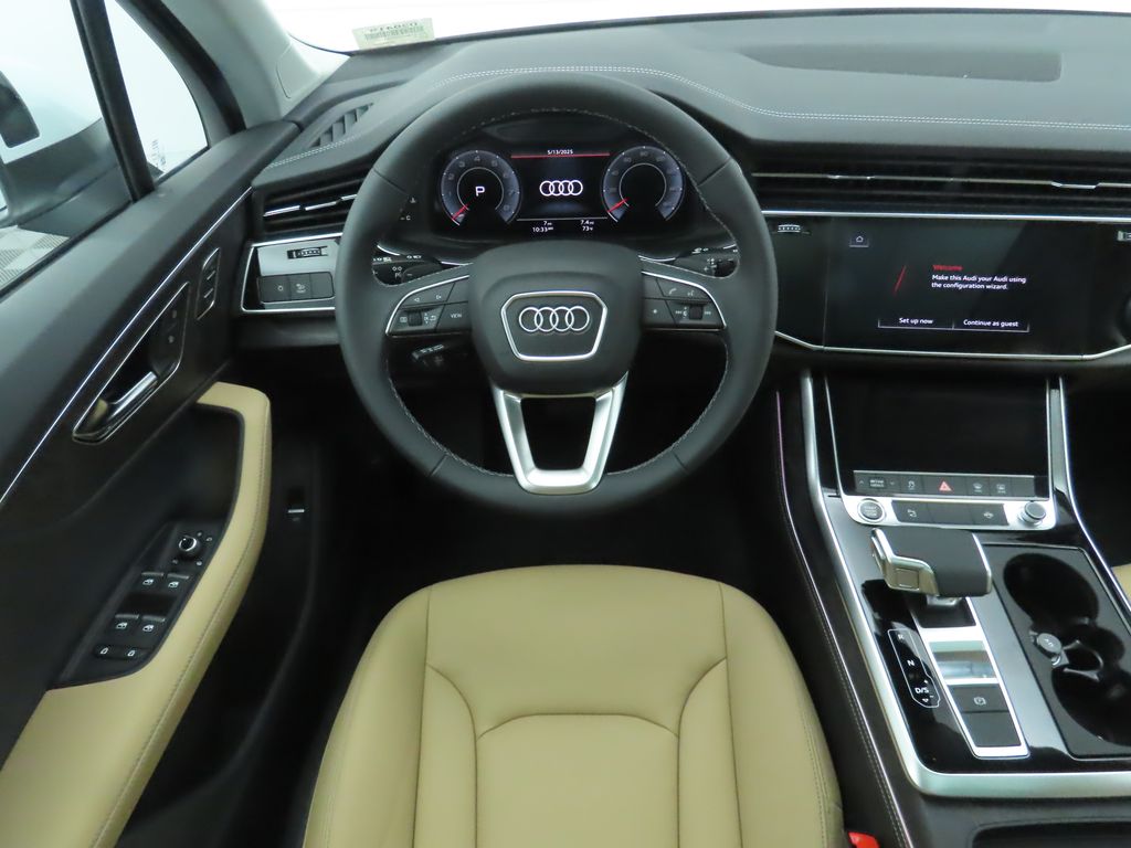 2025 Audi Q7  11
