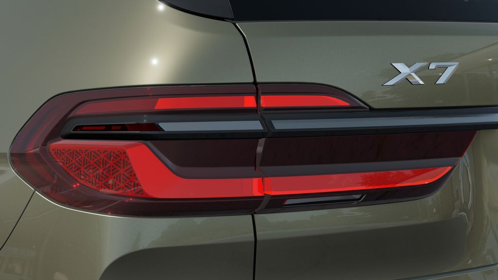 Thumbnail: 2026 BMW X7 - 8