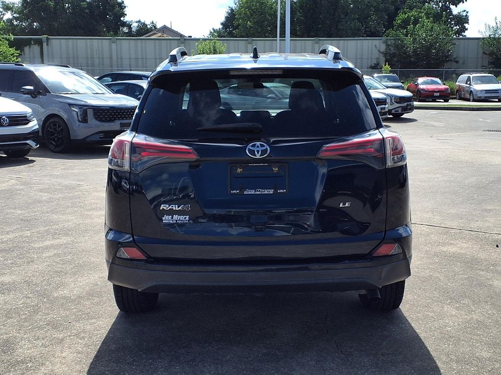 2018 Toyota RAV4 LE - 7