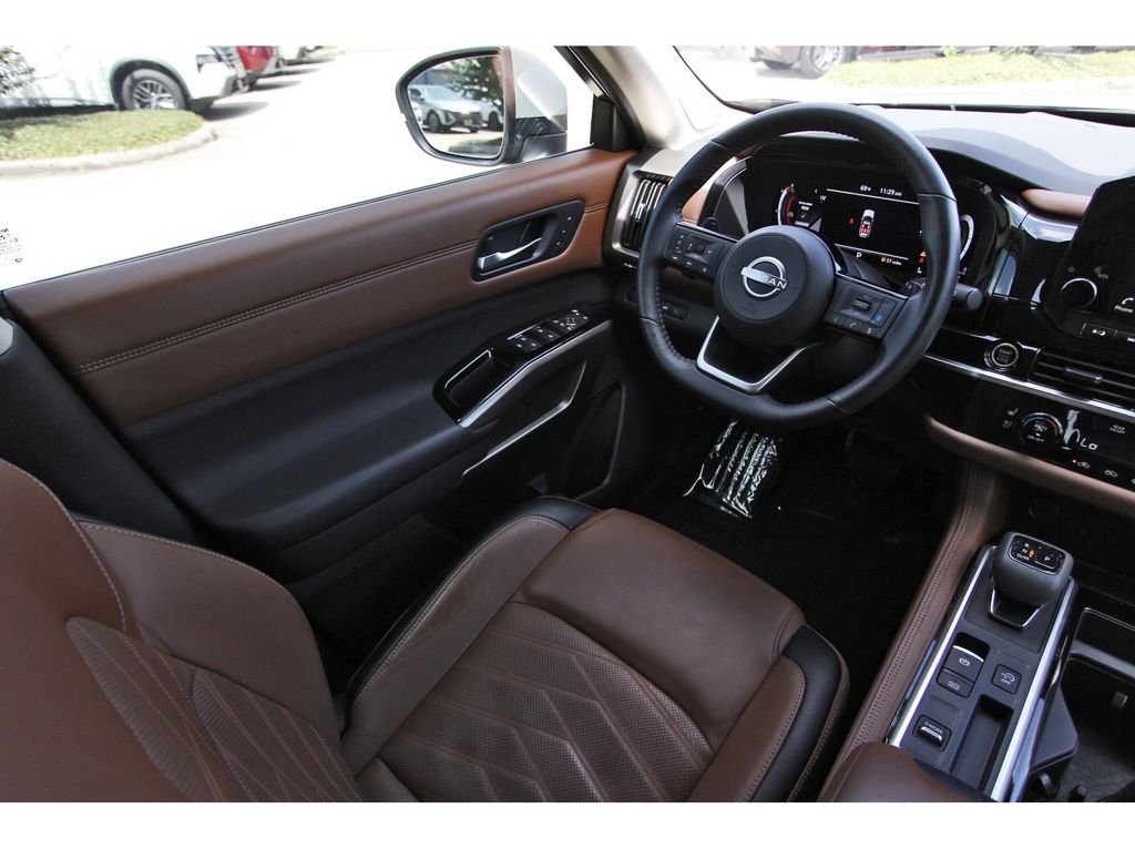 2024 Nissan Pathfinder Platinum Gray at North Houston Mitsubishi