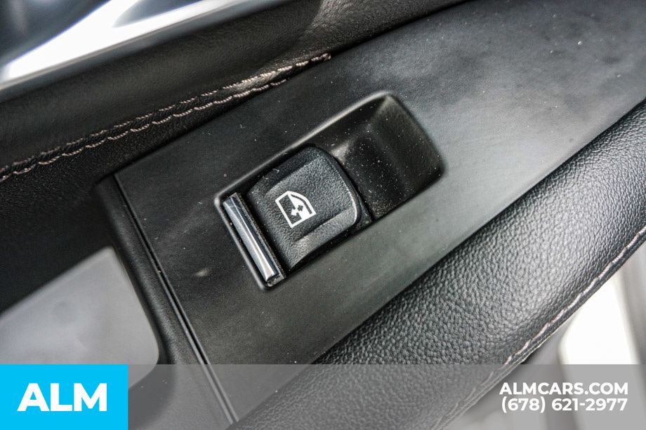 Used 2023 White BMW sDrive40i image 54