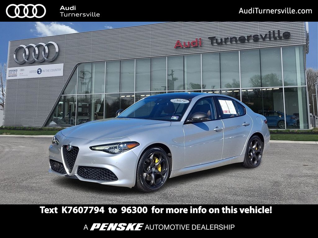 Thumbnail: 2019 Alfa Romeo Giulia - 1