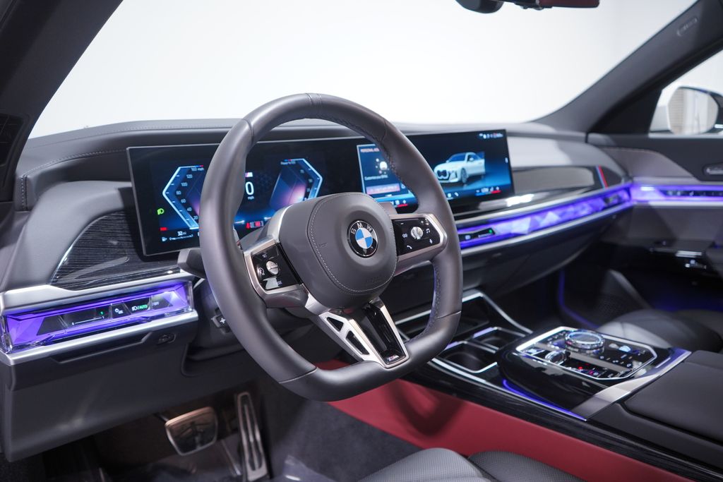 Thumbnail: 2025 BMW 7 Series - 6