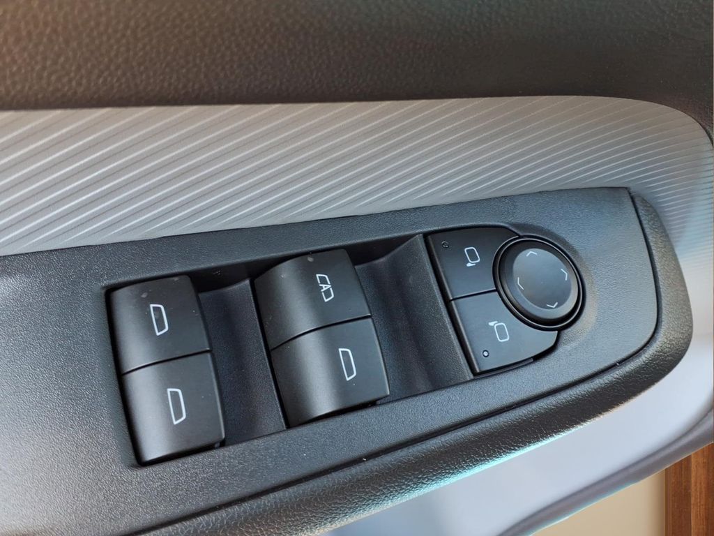 ChevroletBolt EV19