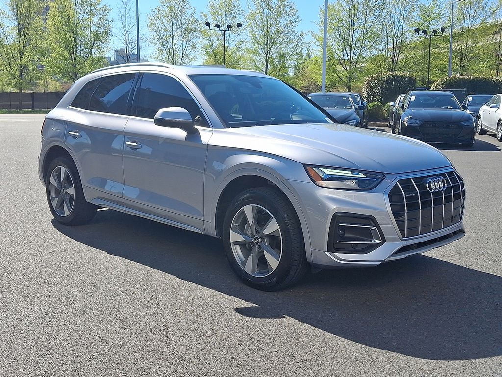 Thumbnail: 2023 Audi Q5 - 3