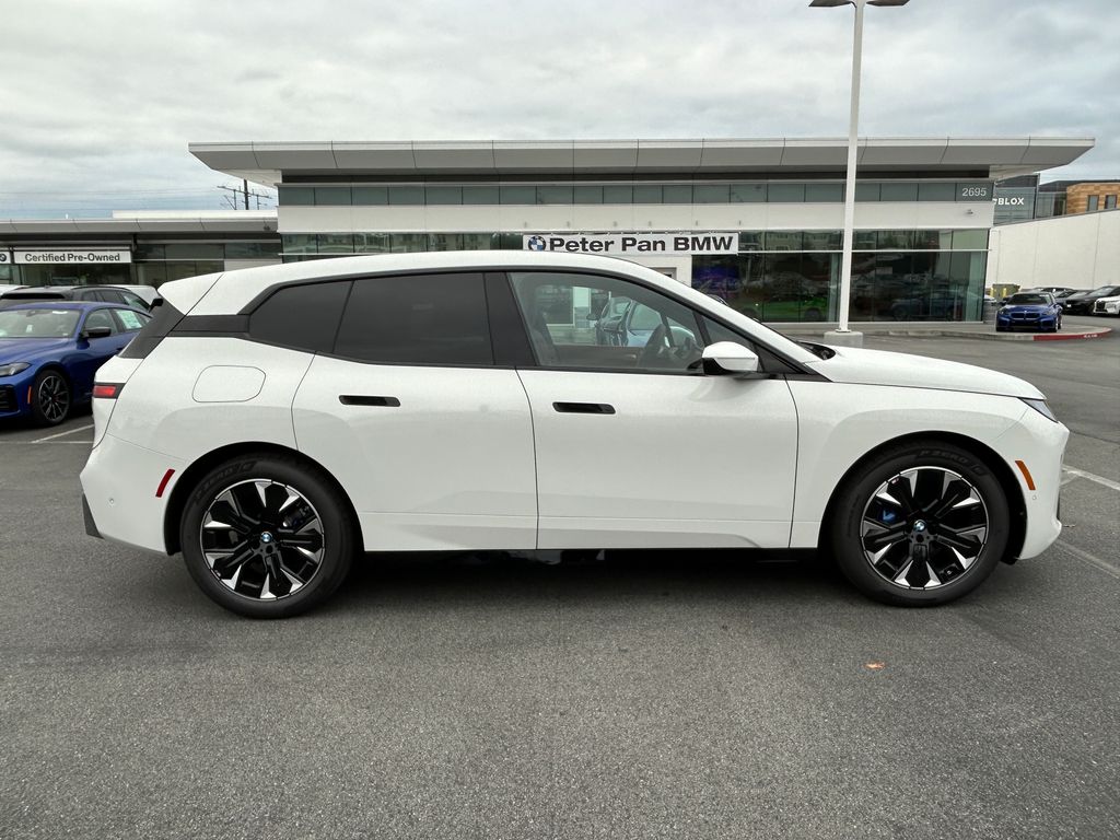 Thumbnail: 2026 BMW iX - 6