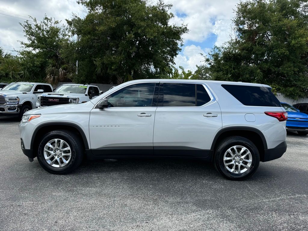 2021 Chevrolet Traverse LS 5