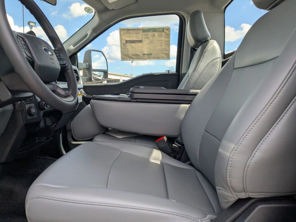 2024 Ford F-450 Chassis XL