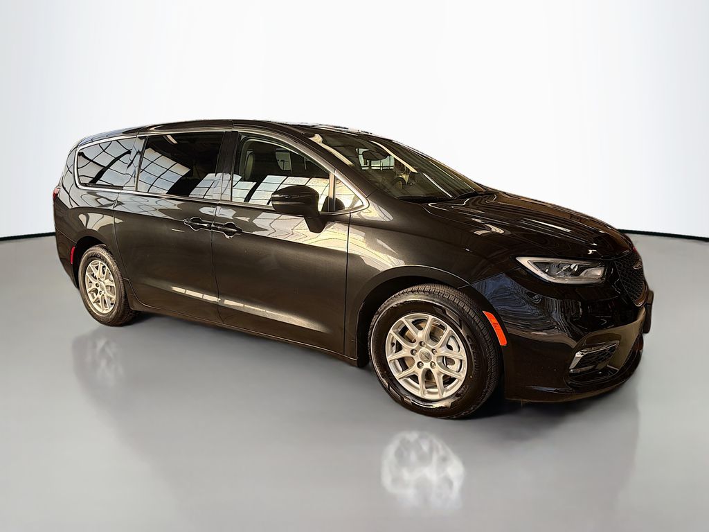 2023 Chrysler Pacifica Touring L FWD