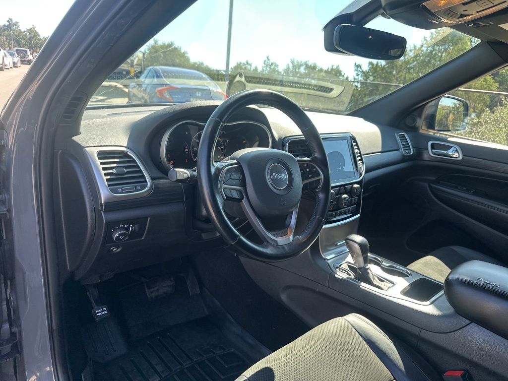 Used Car 2020 Jeep Grand Cherokee  Altitude For Sale Under $25,000 In Austin, Texas