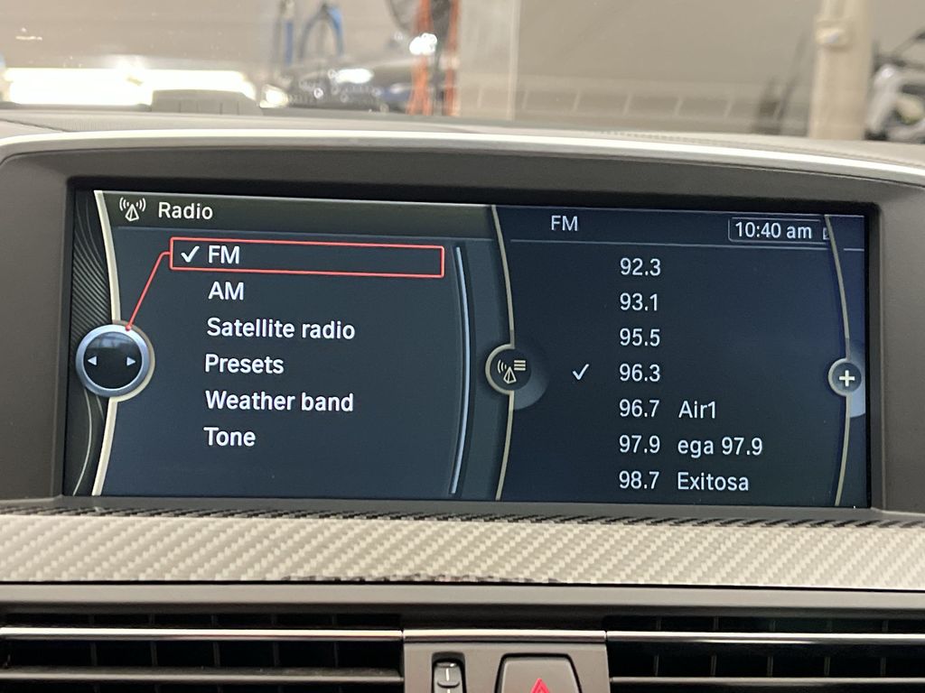 Thumbnail: 2012 BMW M6 - 16